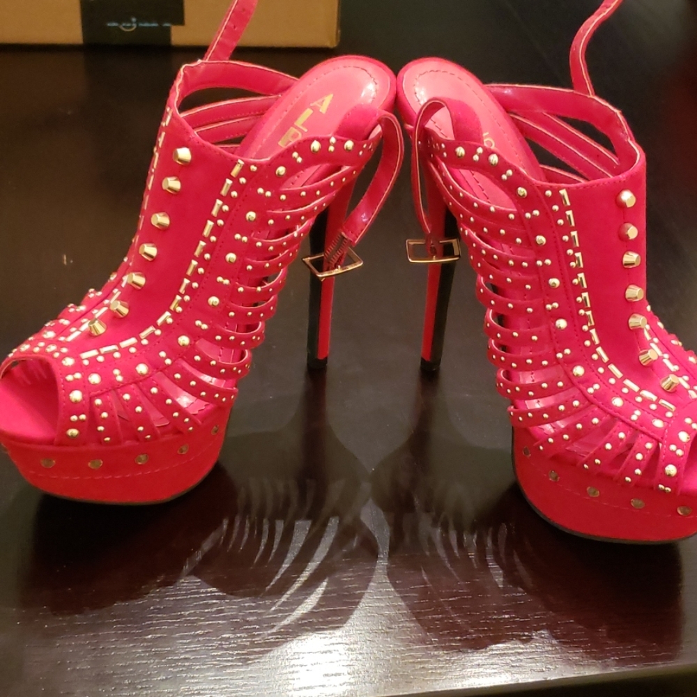 Women peep toes heels